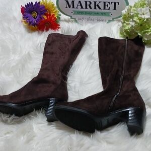 George 8.5 Brown fabric mid-rise boots, like new.